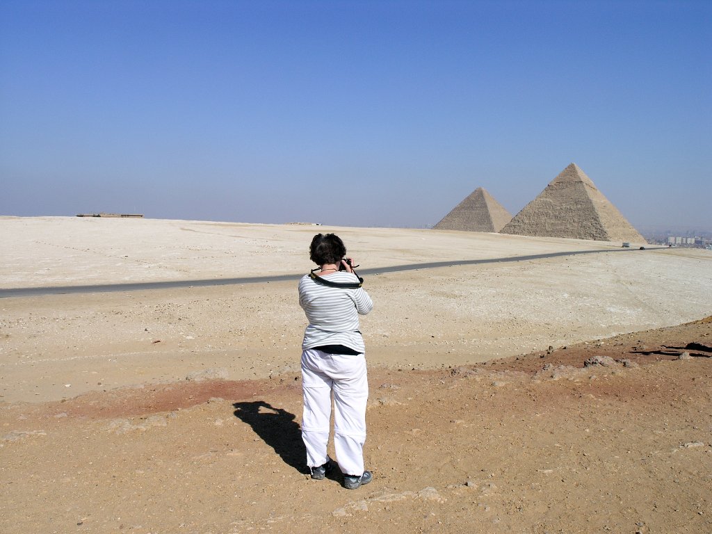 Pyramids of Giza 15